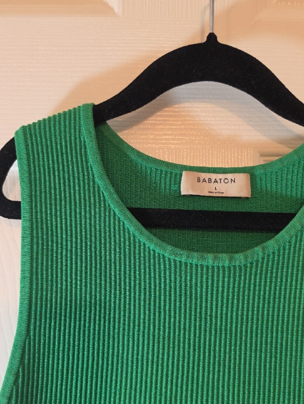 Babaton Emerald Ribbed Crop Tank - Picture 2 of 3